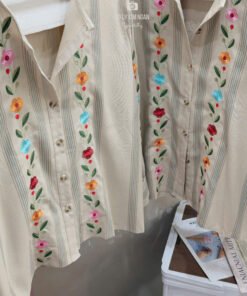 Alternative view of ÁO THÊU HOA LINEN