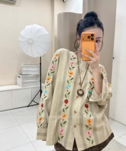 Alternative view of ÁO THÊU HOA LINEN