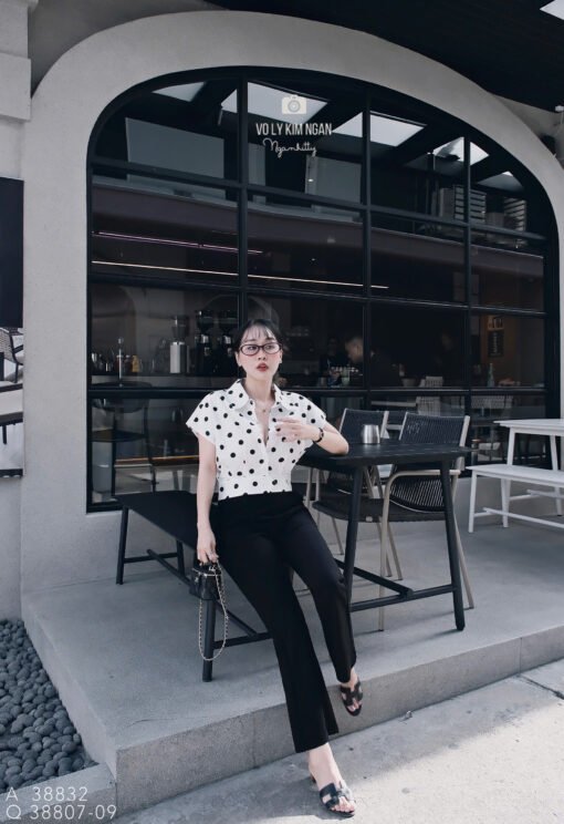 ÁO SƠMI TAY CỌC CHẤM BI