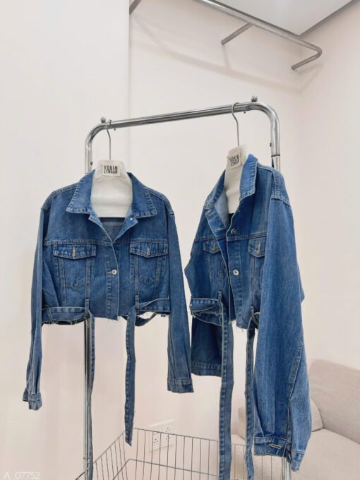 ÁO KHOÁC DENIM RÁCH
