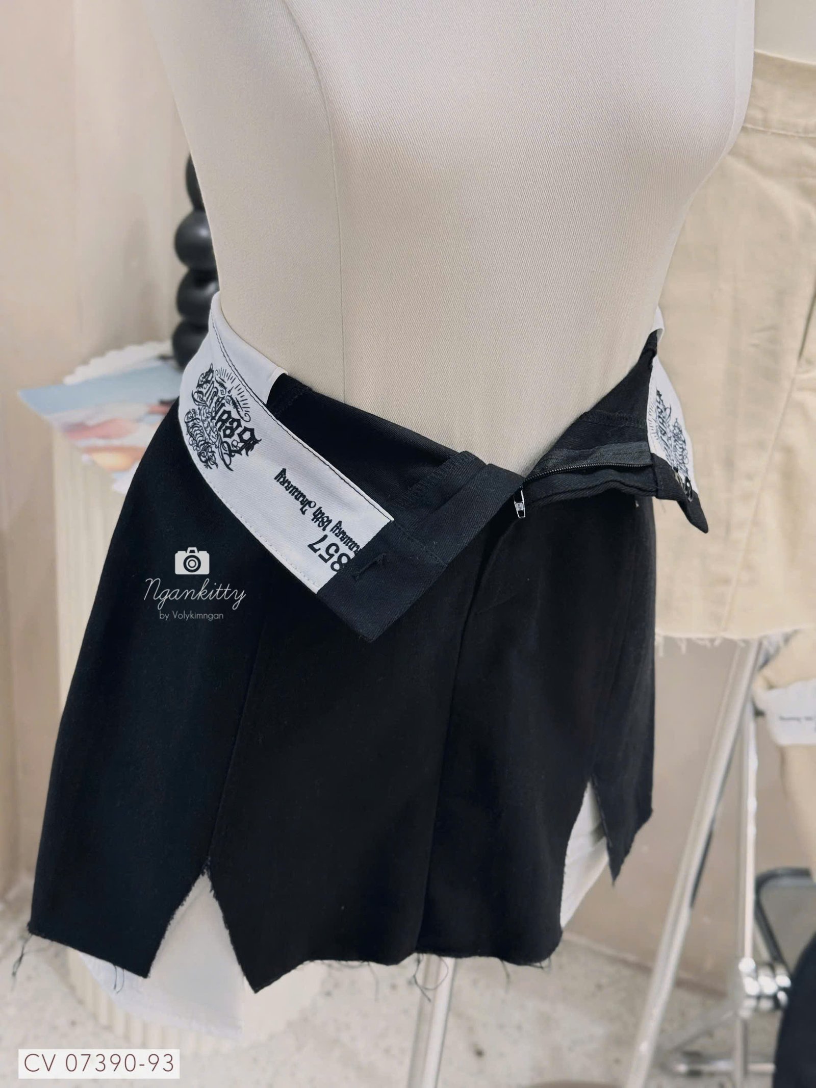 CHÂN VÁY LẬT LƯNG CHỮ - Hình ảnh 4