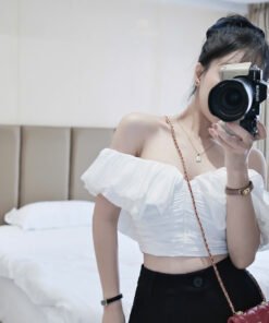 Alternative view of ÁO TƠ BẸT VAI BÈO