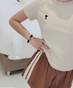 Alternative view of ÁO BASIC LOGO TYM AMI