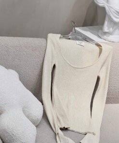 ÁO LEN GÂN CỔ VUÔNG MONTEGI LOUIS