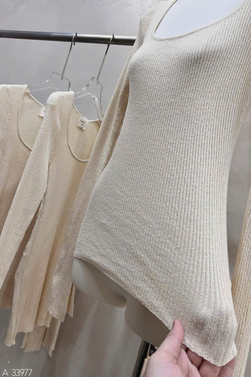 ÁO LEN GÂN CỔ VUÔNG MONTEGI LOUIS - Hình ảnh 4