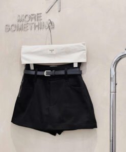 CHÂN VÁY NGẮN KÉO HÔNG KÈM BELT LOUIS.H