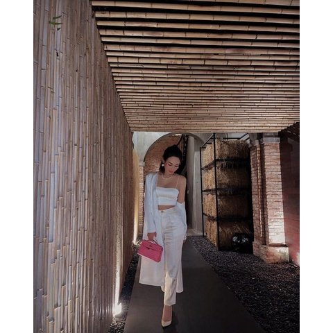 SET LỤA DÂY KÈM KHOÁC - Hình ảnh 2