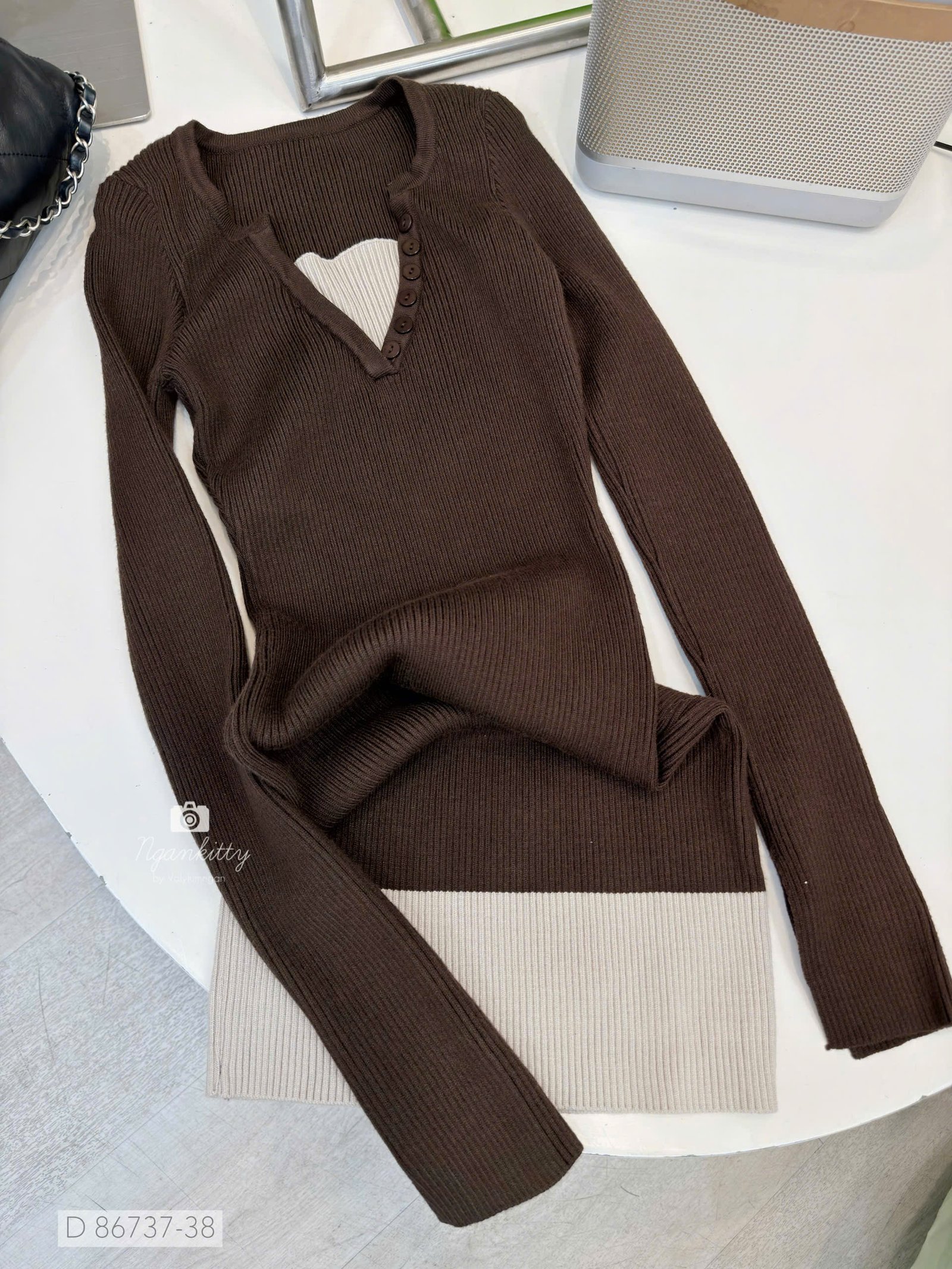 ĐẦM TD CỔ V NÚT MIX MÀU - Hình ảnh 7