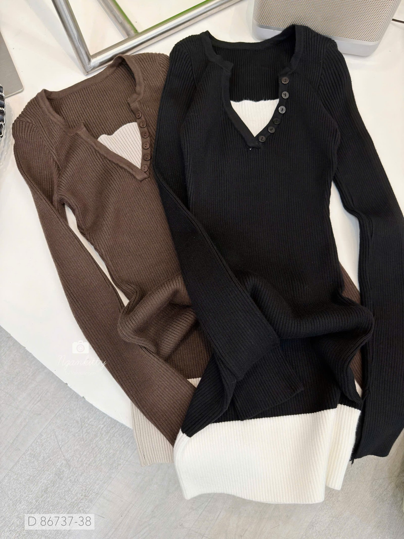 ĐẦM TD CỔ V NÚT MIX MÀU - Hình ảnh 3