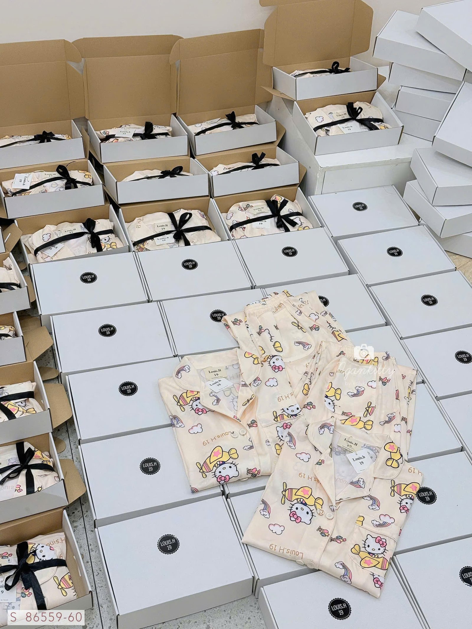 SET PIJAMA HELLOKITTY LOUIS.H - Hình ảnh 7