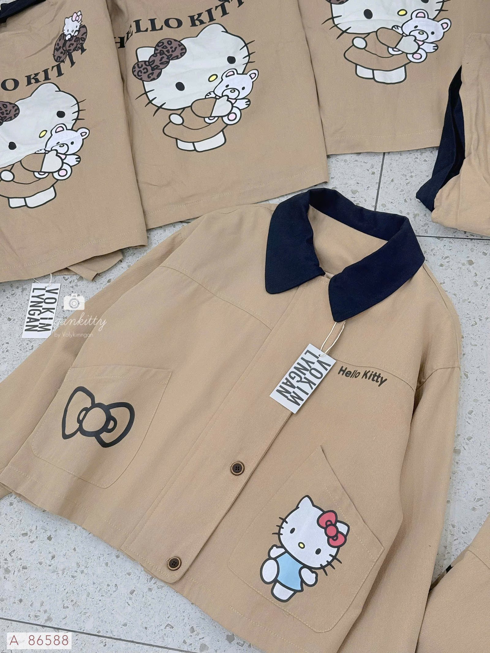 ÁO KHOÁC JAKER HELLOKITTY