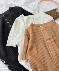 ÁO LEN GÂN NÚT CỔ