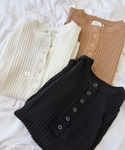 Alternative view of ÁO LEN GÂN NÚT CỔ