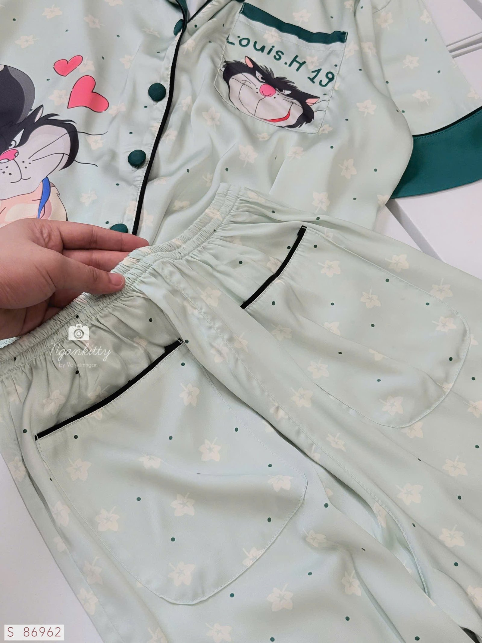 SET PIJJAMA HOA MÈO ĐEN - Hình ảnh 4