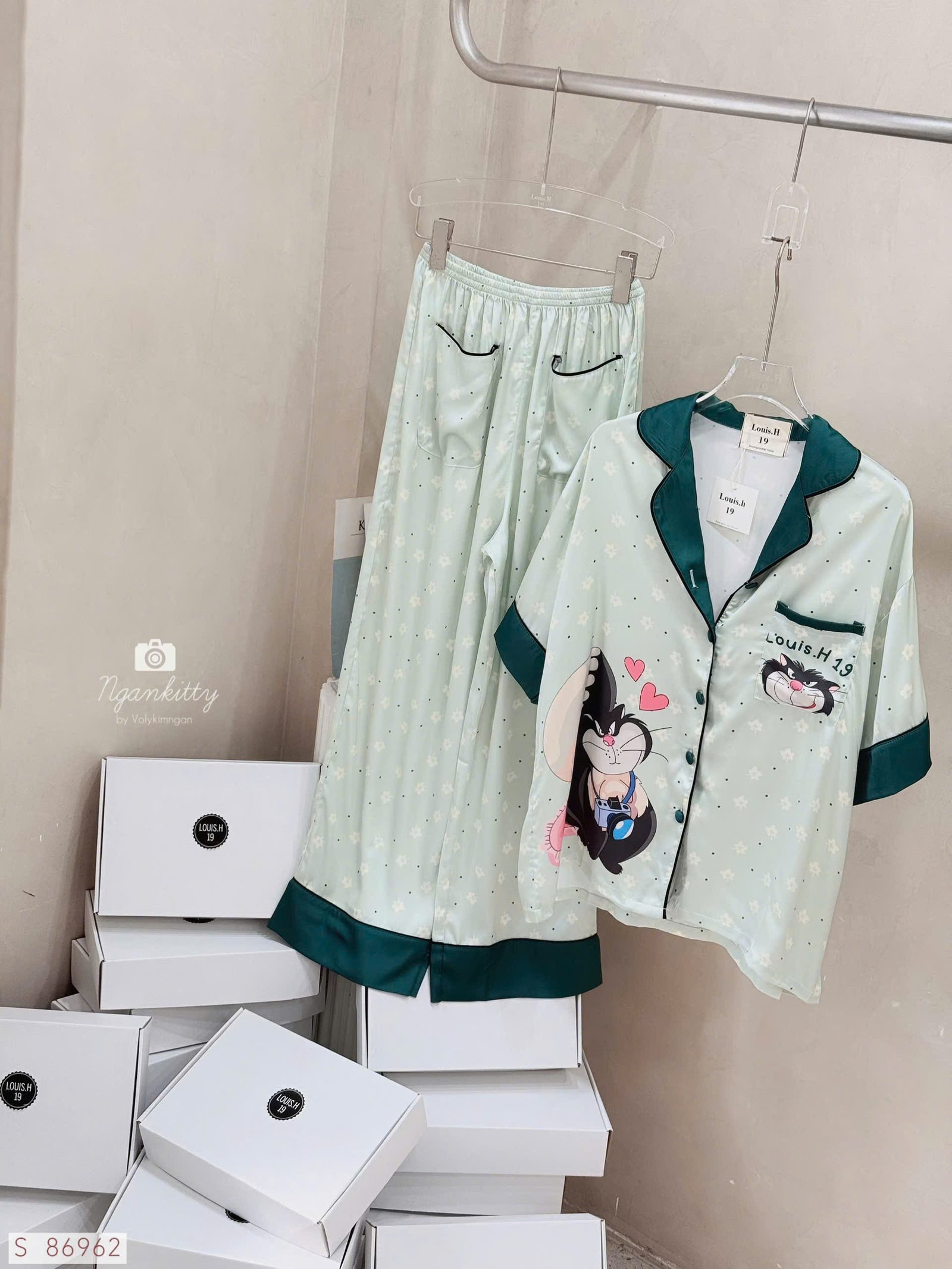 SET PIJJAMA HOA MÈO ĐEN