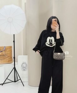 Alternative view of SET TD MICKEY BO CHUN