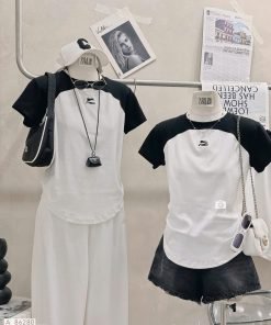 ÁO 2 MÀU LOGO COURREGES