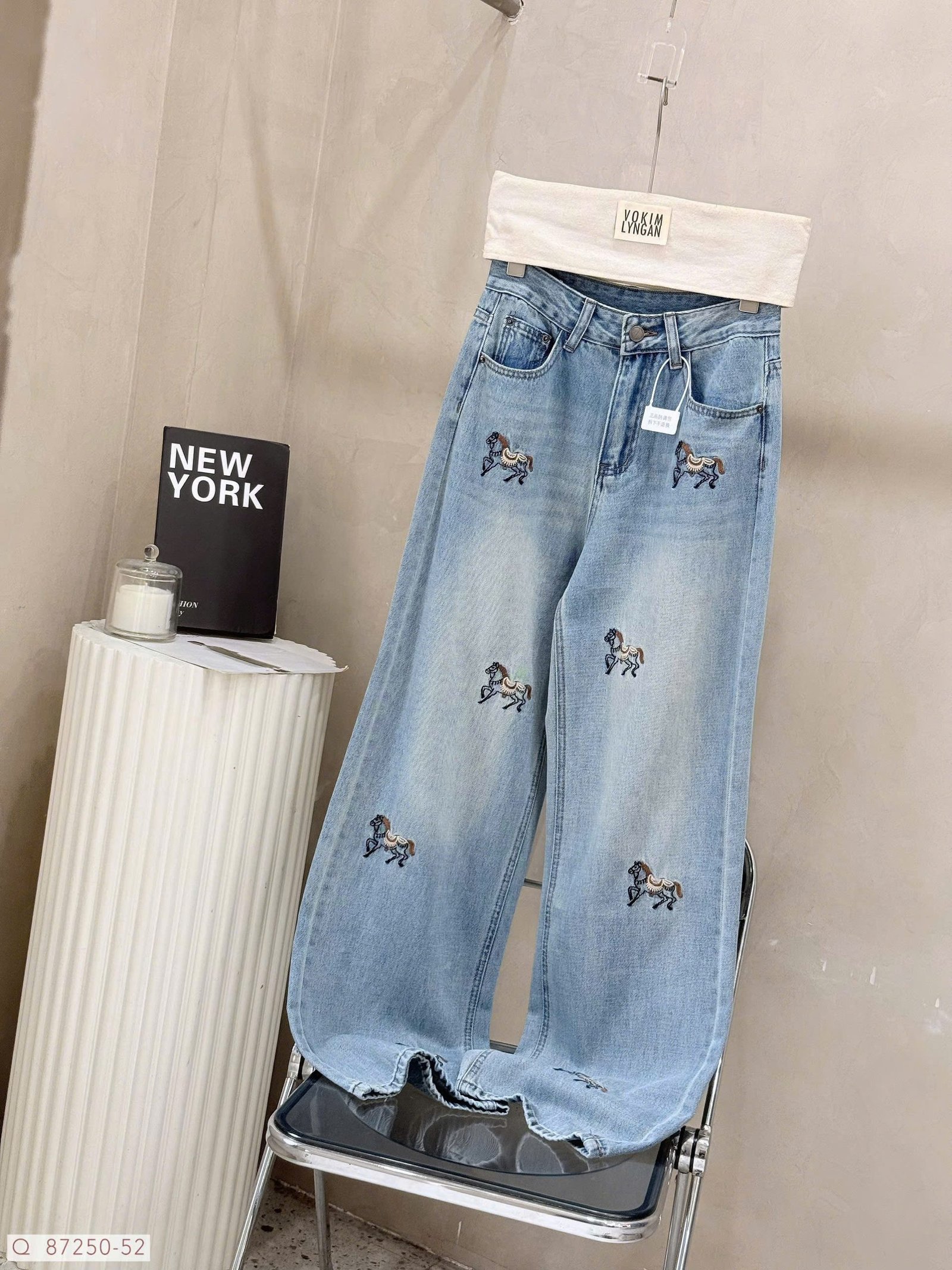 QUẦN JEAN SUÔNG NGỰA THÊU