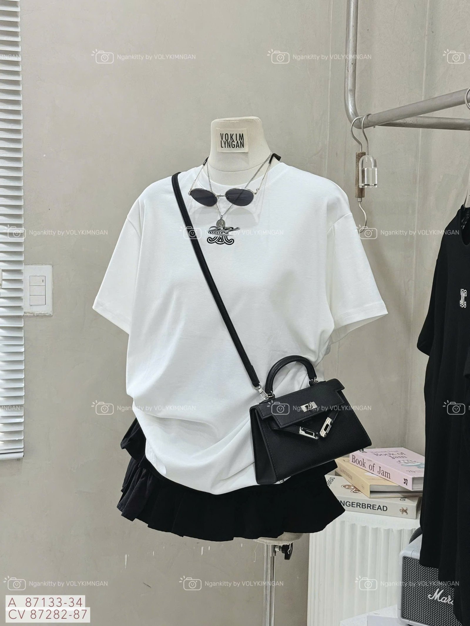 ÁO LOGO CELINE Ở GIỮA - Ảnh 10