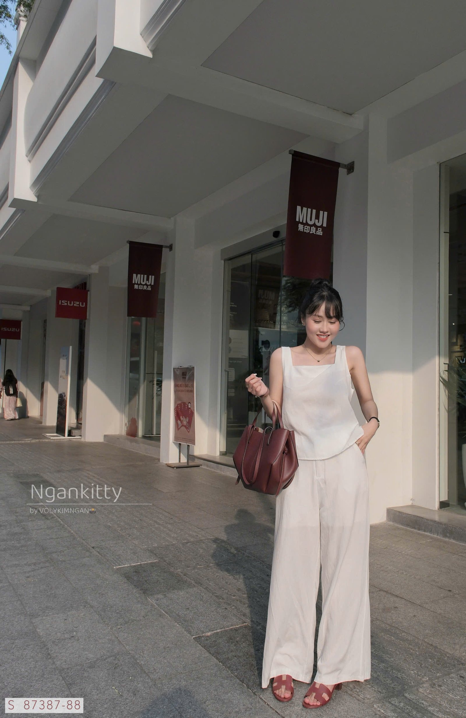 SET ÁO DÂY CỘT SAU LƯNG