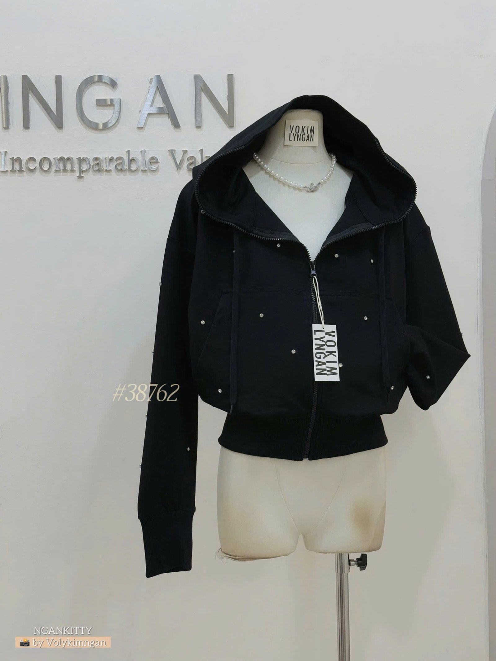 ÁO KHOÁC ĐÍNH ĐÁ