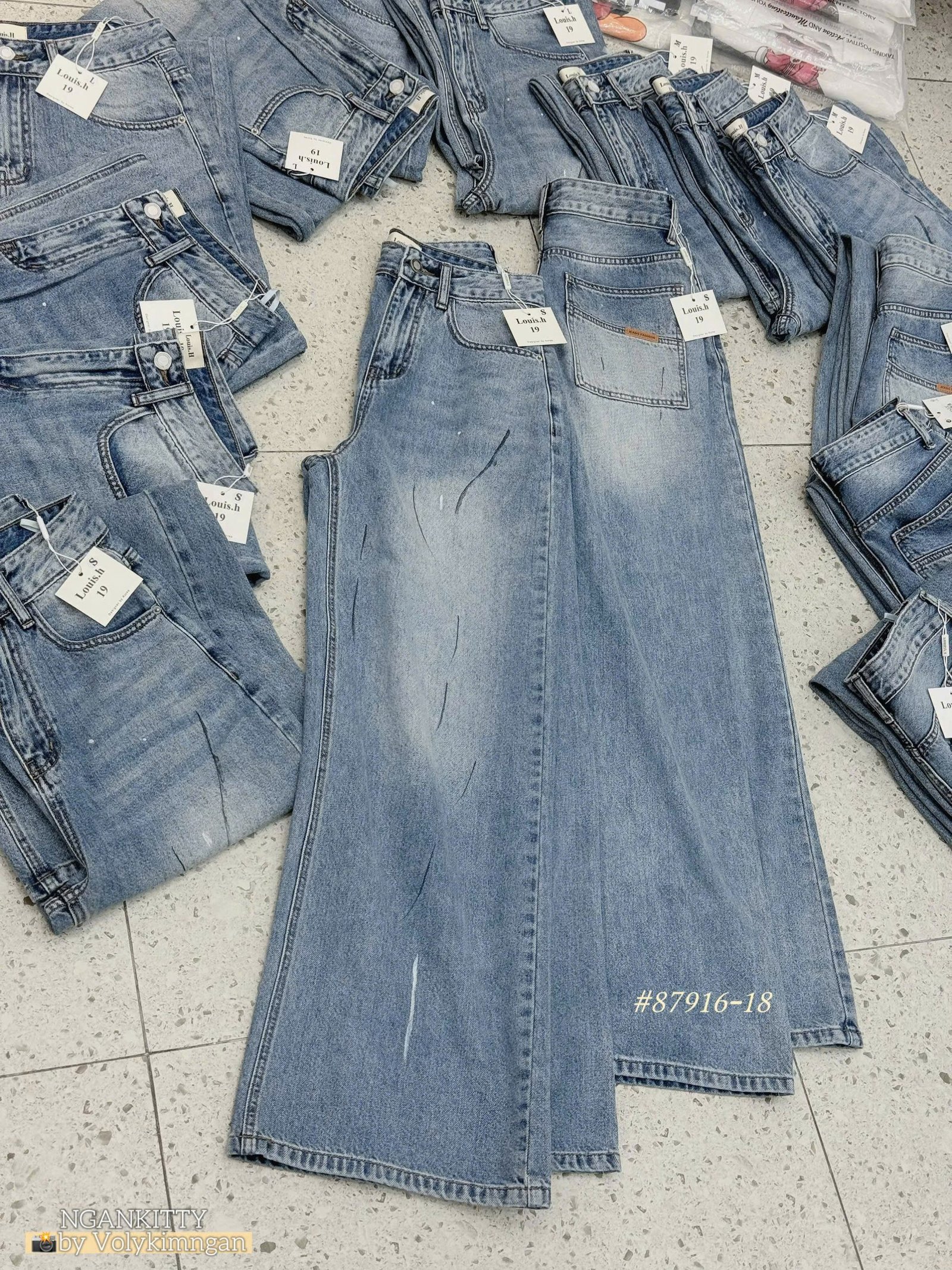 Quần jean suống vết đen - Ảnh 3