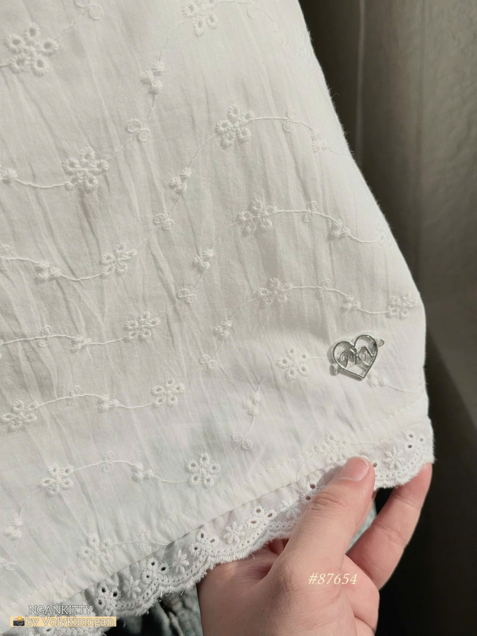 Áo 2s lỗ chân ren tag tim - Ảnh 4