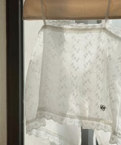 Alternative view of Áo 2s lỗ chân ren tag tim