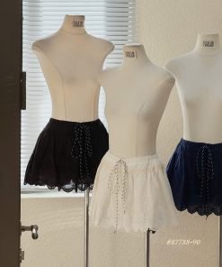 Quần short ren lai sóng