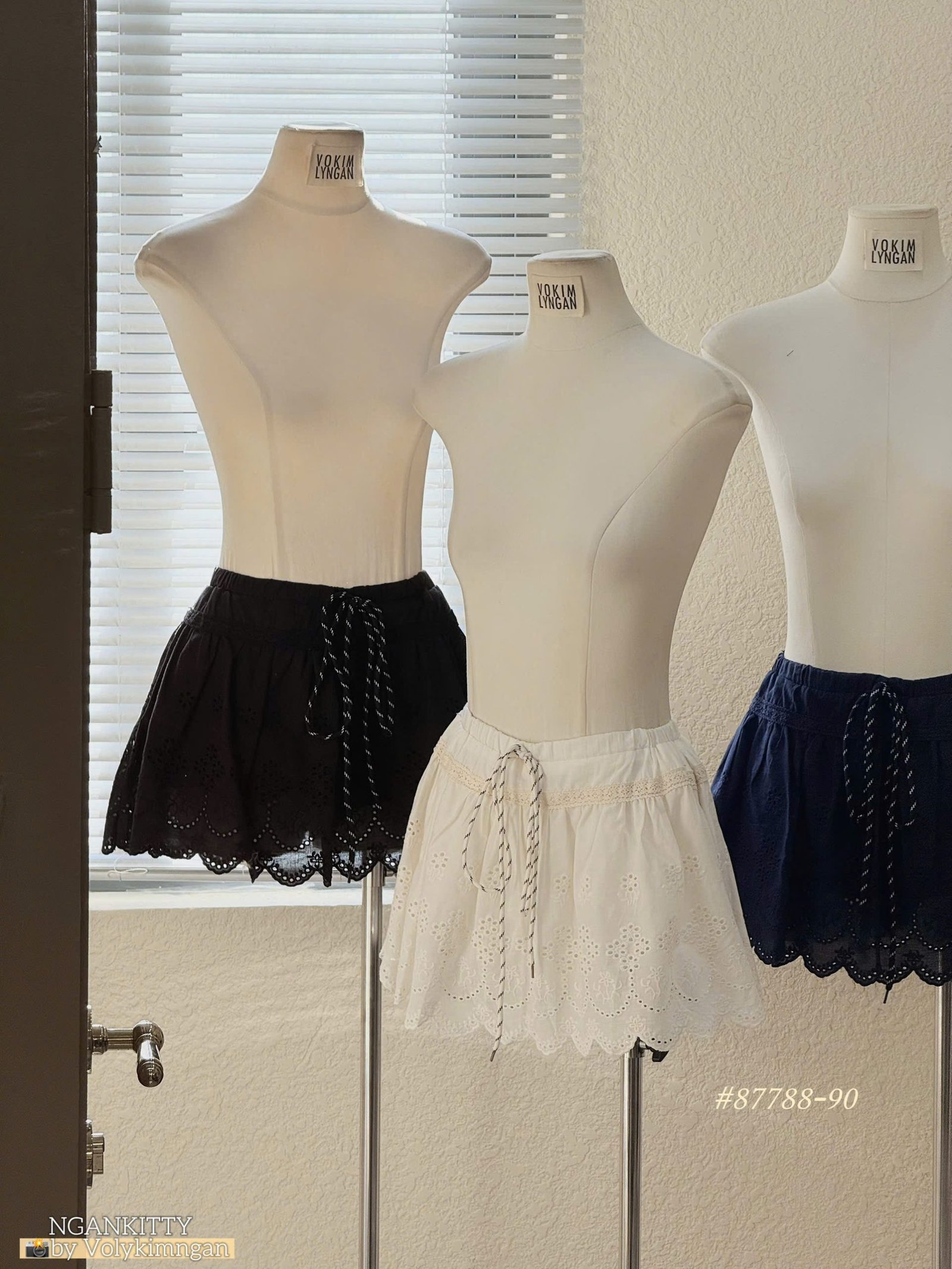 Quần short ren lai sóng