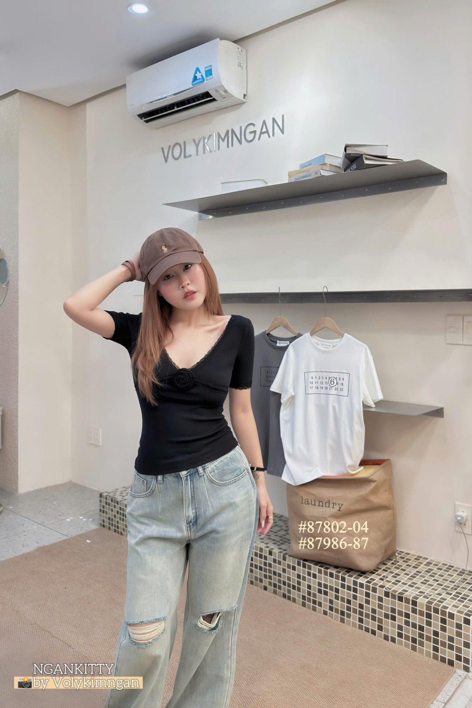 Áo viền ren kèm charm hoa - Ảnh 14