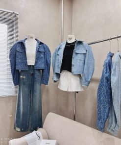 Áo khoác denim xước kim sa