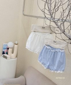 Alternative view of Quần short bí mix bèo ren