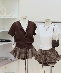 Quần bí viền bèo kẻ nâu