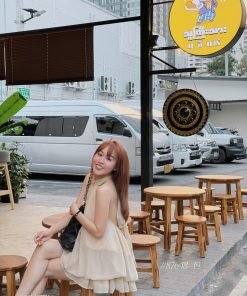 Váy voal tầng hở lưng