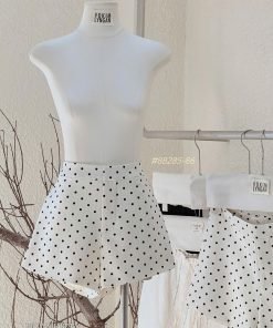 Quần short kaki chấm bi