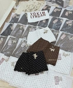 Chân váy chấm bi + charm