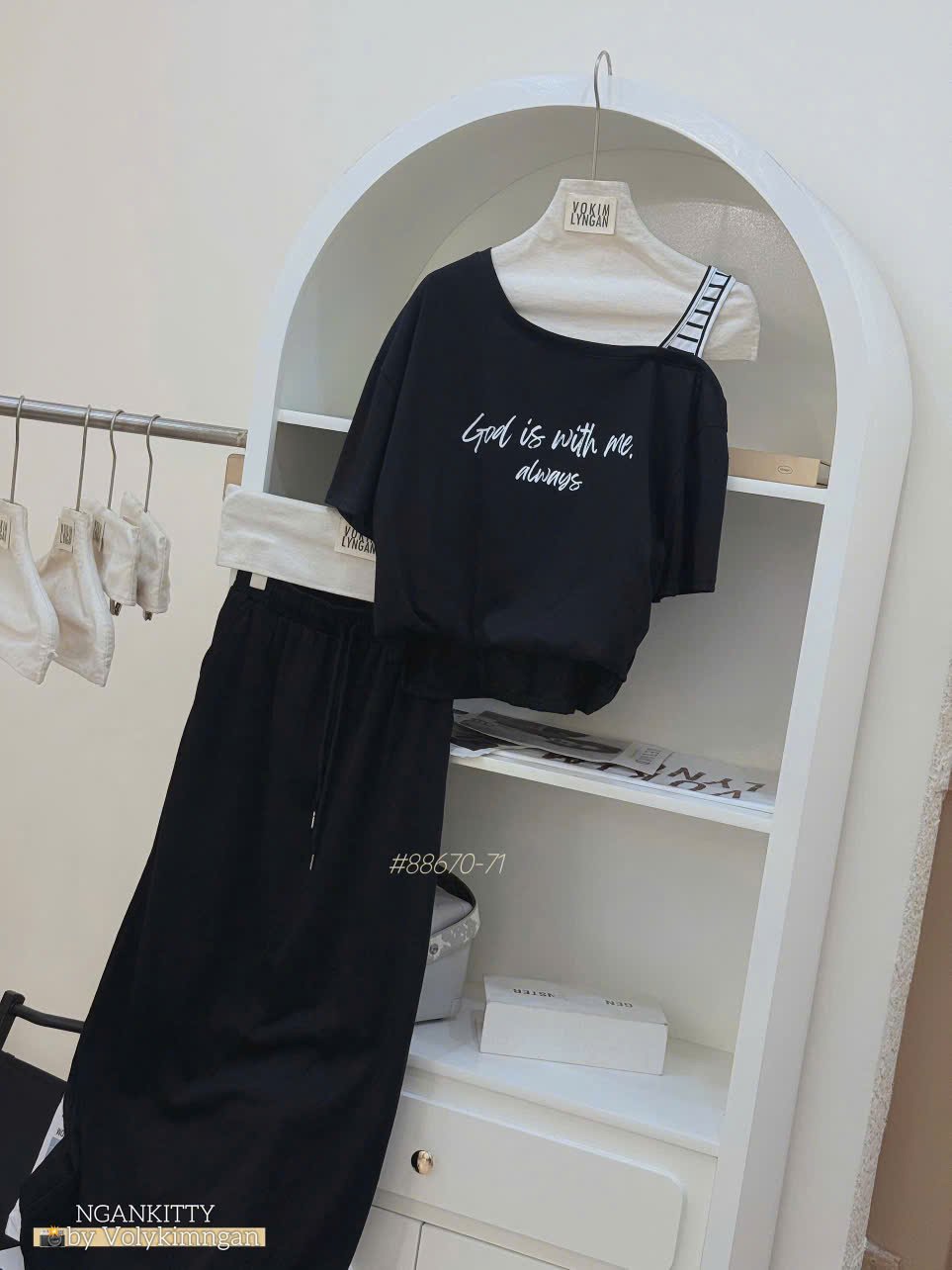 Set cv suông áo crop lệch vai - Ảnh 4
